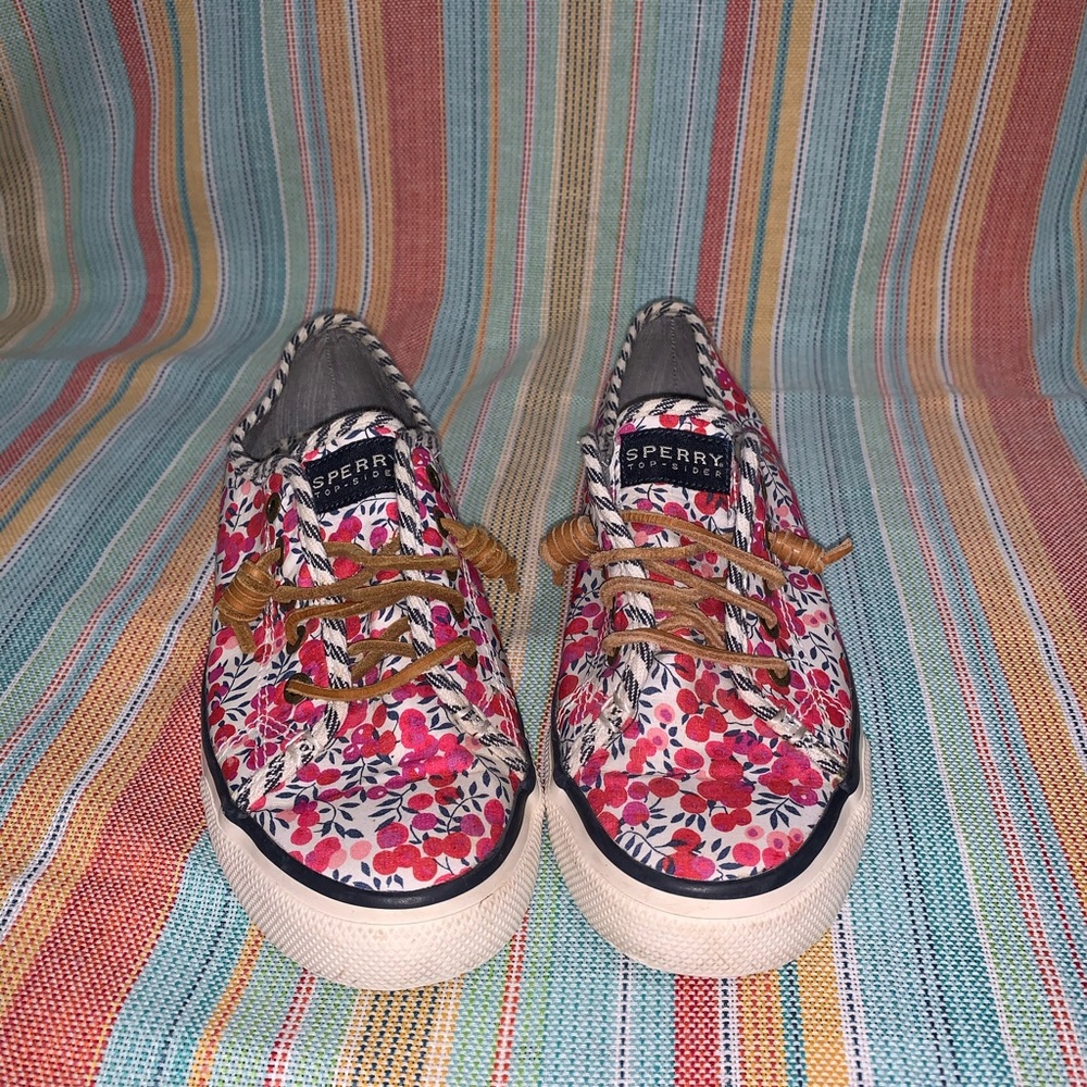Sperry Slip In Shoes 7.5